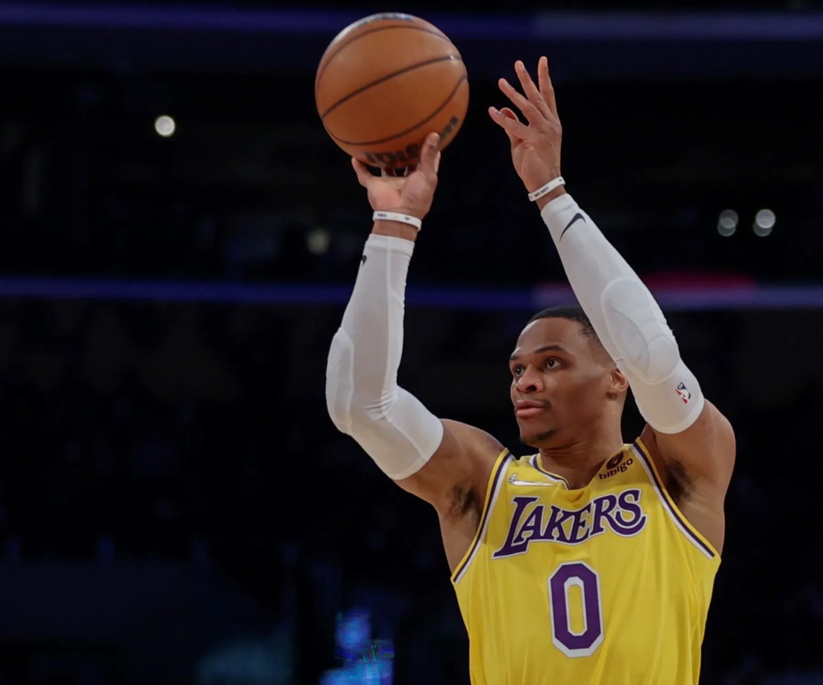 FadeAwayMedia's tweet photo. 🚨 Breaking: Russell Westbrook has officially announced his retirement from the NBA https://t.co/8u3X3t9FFu