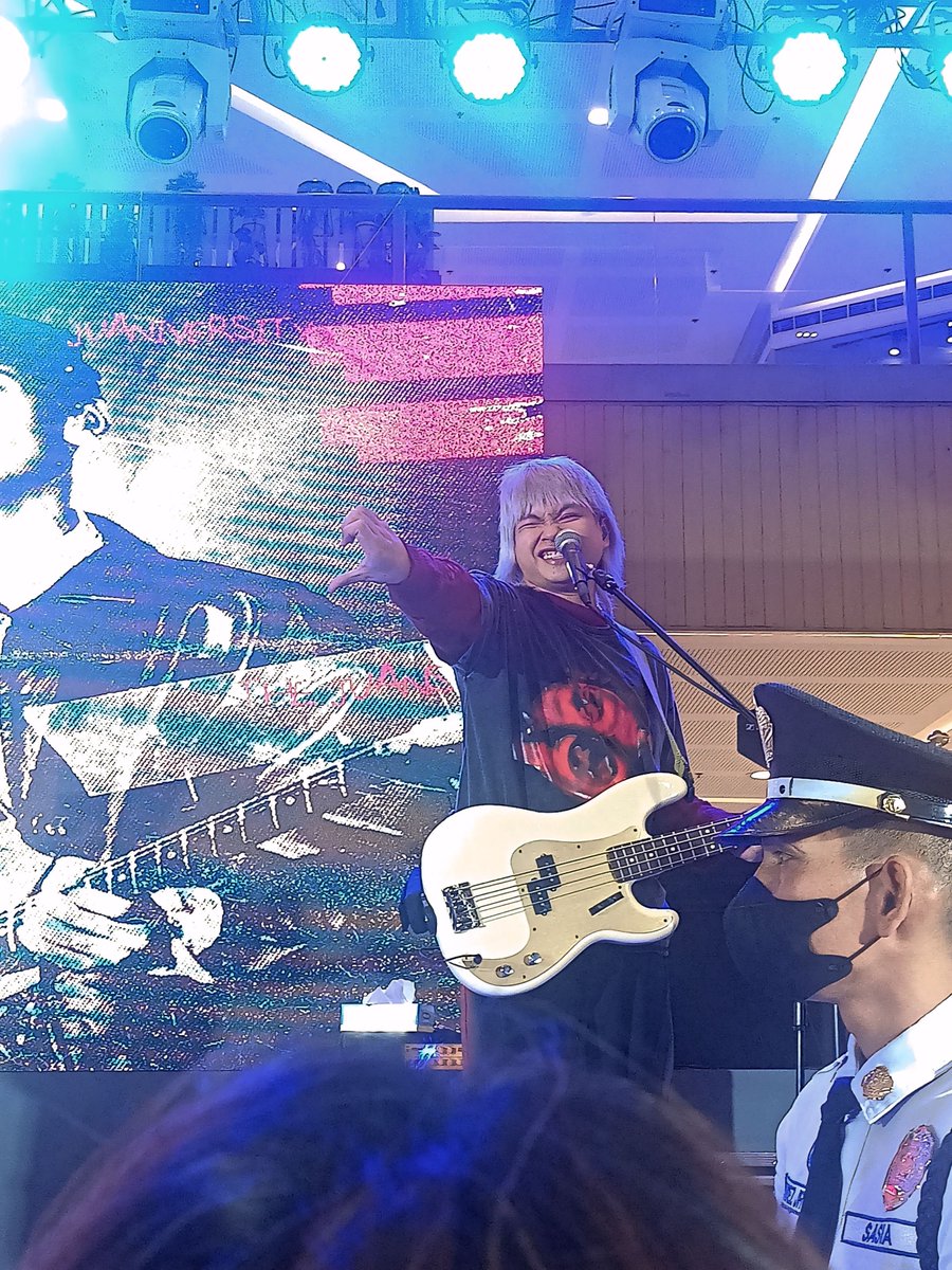 ann_borejon's tweet photo. Happy birthday to the man who proves that life is better with a bassline! 🎂🎸 Thank you for the bass, the music, and the emotional damage. 😅 Stay pogi and keep slapping that bass! 🤘🩶

#ChaelBDayGig2026 https://t.co/ndatshmM9w