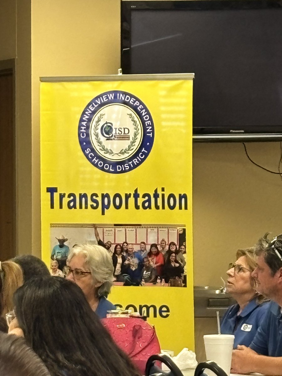 ChannelviewISD's tweet photo. Our bus drivers are the first people that our students see and the last ones they see after the school day wraps. Their impact is huge on our students. Superintendent @tchill_ thanks the bus drivers for all their hard work. https://t.co/wLYkaTyFF9