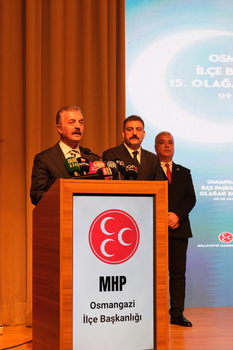 MHPOsmangazi16's tweet photo. "Kardeşlik Kalbimizde, 
 Gelecek Aklımızda!" 

Milliyetçi Hareket Partisi Osmangazi İlçe Başkanlığımız'ın 15. Olağan Kongresimizin
Divan Başkanlığını Genel Sekreterimiz ve Bursa Milletvekilimiz Sn.İsmet Büyükatamanın yaptığı; MYK Üyemiz ve Bursa Milletvekilimiz Sn.Fevzi Zırhlıoğlu, İl Başkanımız Sn.Muhammet Tekin, Ülkü Ocakları Bursa İl Başkanımız Sn.Nurtaç Usta, kıymetli protokolümüz ve değerli misafirlerimizin yoğun katılımı ile gerçekleştirdik.
Birlik beraberlik içerisinde gerçekleştirdiğimiz Kongremizde Görevini devreden önceki dönem İlçe Başkanımız Sn. Kerim Gürsel Çelebi'ye bugüne kadarki emekleri ve hizmetleri için teşekkür eder, görevi devralan İlçe Başkanımız Sn. Serdar Burulday'a yeni görevinde muvaffakiyetler dileriz. 

Kongremizin Partimize, Bursa’mıza ve Osmangazi'mize hayırlı olmasını temenni ederiz. Bilge Liderimiz Genel Başkanımız Sn.Devlet Bahçeli’nin emrinde, Türk milletine hizmet yolunda yılmadan, yorulmadan çalışmaya devam edeceğiz!