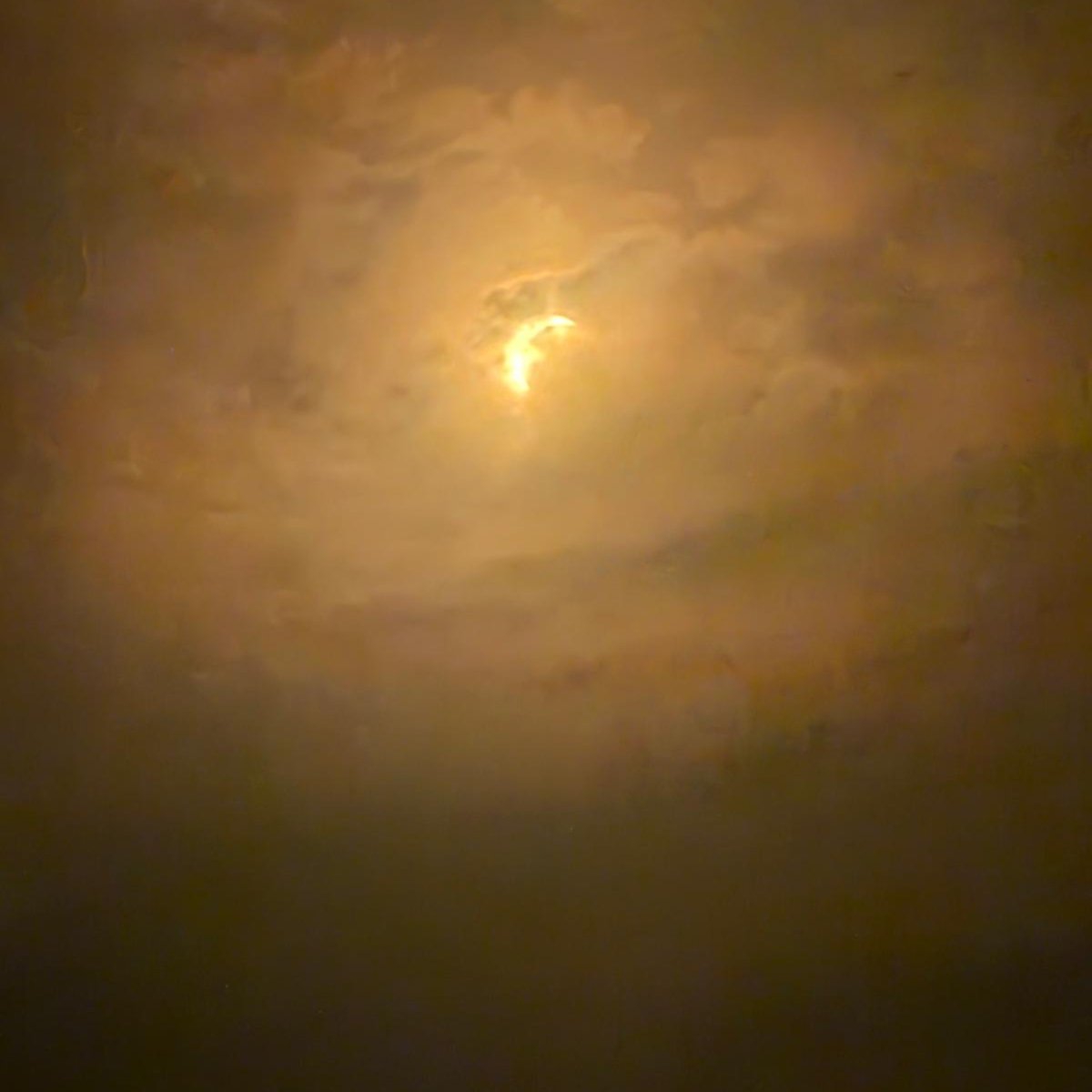 Staceoir's tweet photo. How the #eclipse looked tonight in the North West of the UK! Just amazing to see. 🌙 https://t.co/fwq0dSHufS