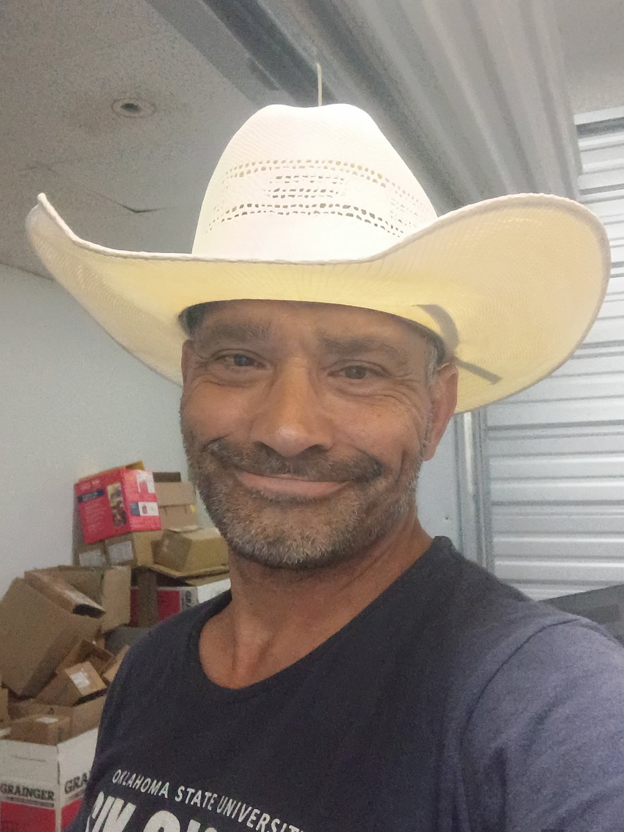 Christianweeb1's tweet photo. I am really excited I need this job. I'm living on food stamps and desperately need a vehicle. Besides I miss my girls in Alva and I miss all of the people in Enid Oklahoma @ios_dev_alb @EnidBuzz @VanceAFB @71FTW @vance71fss @CityofEnid https://t.co/emoM9UDvyp