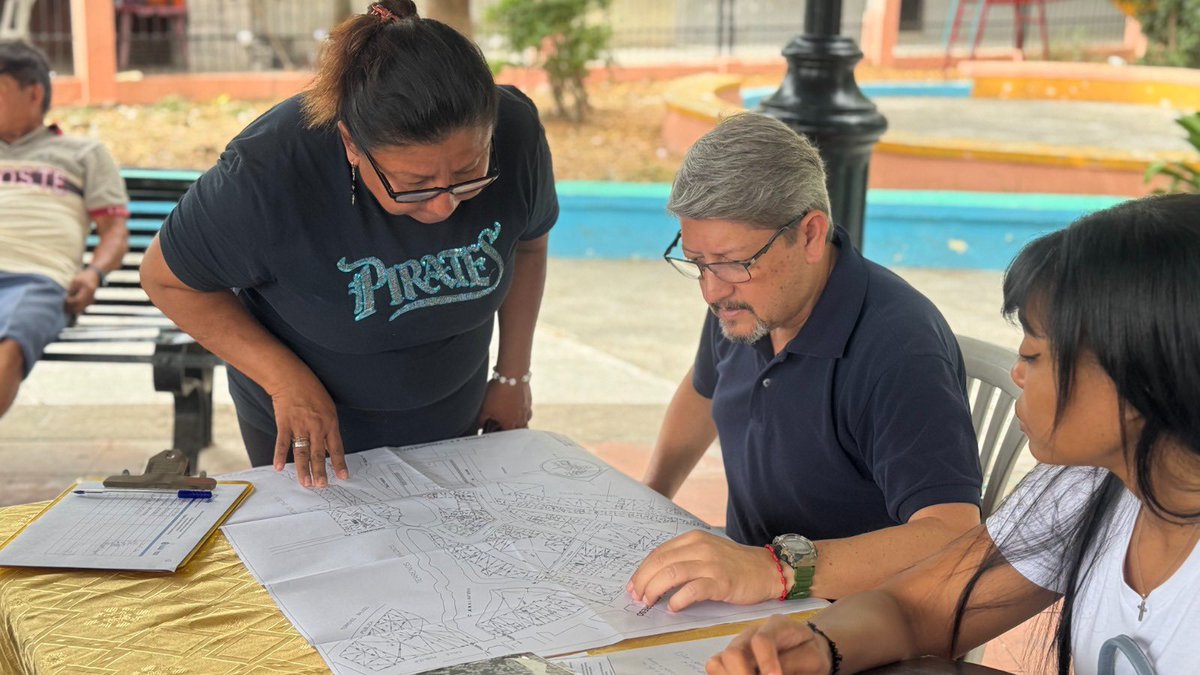 alcaldiagye's tweet photo. 🏡 La titularización llega más cerca de las parroquias rurales. La Dirección General de Terrenos y Servicios Parroquiales lleva atención municipal directamente a Progreso, Posorja, El Morro y Tenguel para que las familias puedan iniciar solicitudes, presentar documentos y dar seguimiento a sus trámites sin trasladarse al centro.

📍 Las jornadas son gratuitas y se realizan cada mes. Para recibir atención solo necesitas tu cédula y una referencia de ubicación del predio. Así facilitamos el acceso a un proceso clave para avanzar hacia la formalización de la propiedad.

#AsíSeHaceGuayaquil #AquiEstamos #GuayaquilNoSeDetiene
@aquilesalvarez 
@taticoronelf