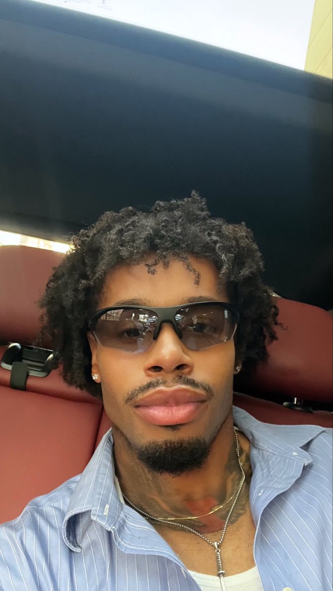 maybezavion's tweet photo. Another good hair day https://t.co/nWXwVAeA7j