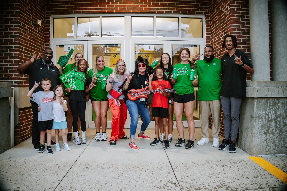 HerdZone's tweet photo. A great way to welcome students back! 💚📚

Yesterday, Marshall Athletics was proud to be at all 17 Cabell County elementary schools, welcoming students back for a new school year and passing out folders, water bottles, and other goodies!

We’re excited to partner with Cabell County Schools on this new initiative and grateful to everyone who helped make it possible.

Here’s to a great school year! 🦬💚

🔗: https://t.co/SWN5965pQd
📸: https://t.co/gFbBFvbP81

#WeAreMarshall