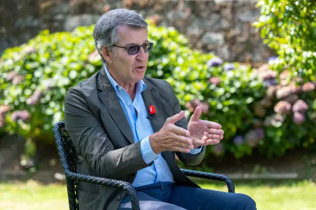 Apu_elrojo's tweet photo. 🚨ÚLTIMA HORA: 

Feijóo no tenía gafas homologadas y no ha podido ver el eclipse.

Le exige a Sánchez que lo repita o que dimita. https://t.co/nu4RBISj5J