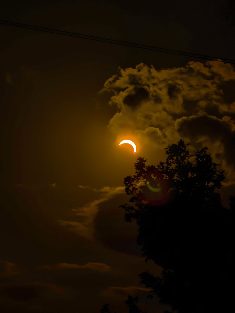 pk_views's tweet photo. Managed to witness first solar eclipse of 2026
📍Birmingham, UK https://t.co/UsVwWoWjPd