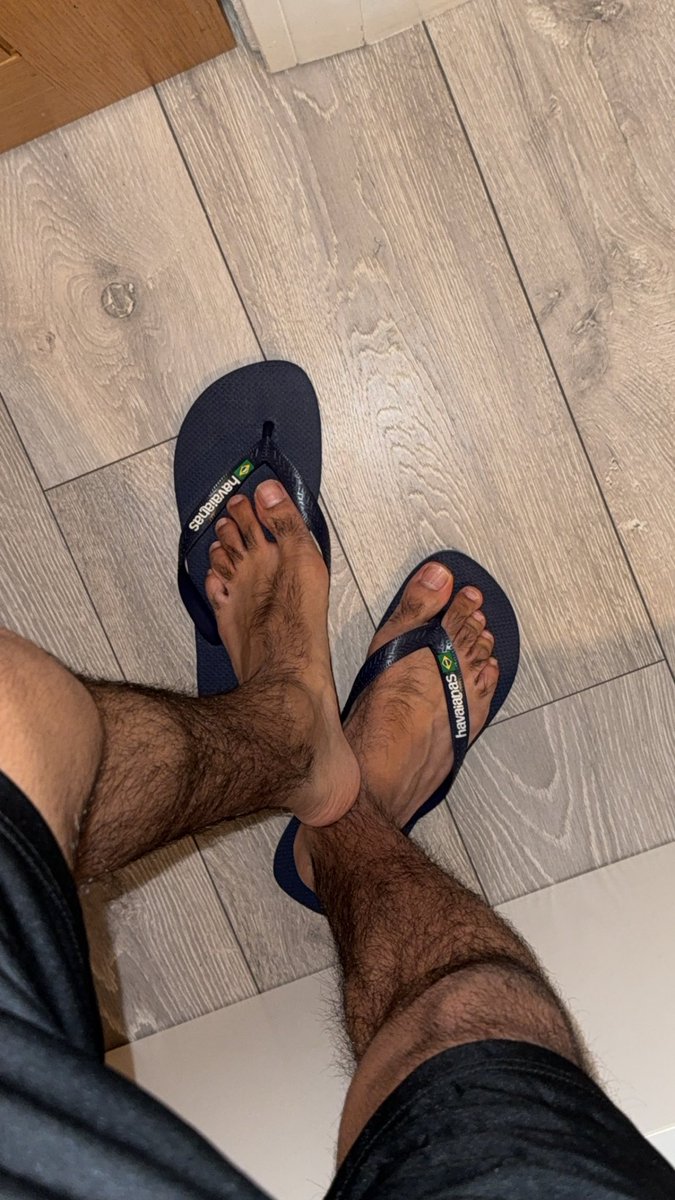 masteraydinn's tweet photo. Man feet https://t.co/94c8ePSEQY