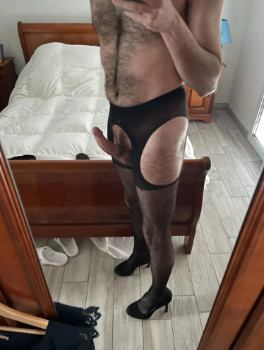 blairadamn's tweet photo. HAHAH LOOK THIS BITCH , SHE NEEDS A BIG COCK RIGHT NOW #loser #sissy #pathetic https://t.co/3BDyFNCUpC