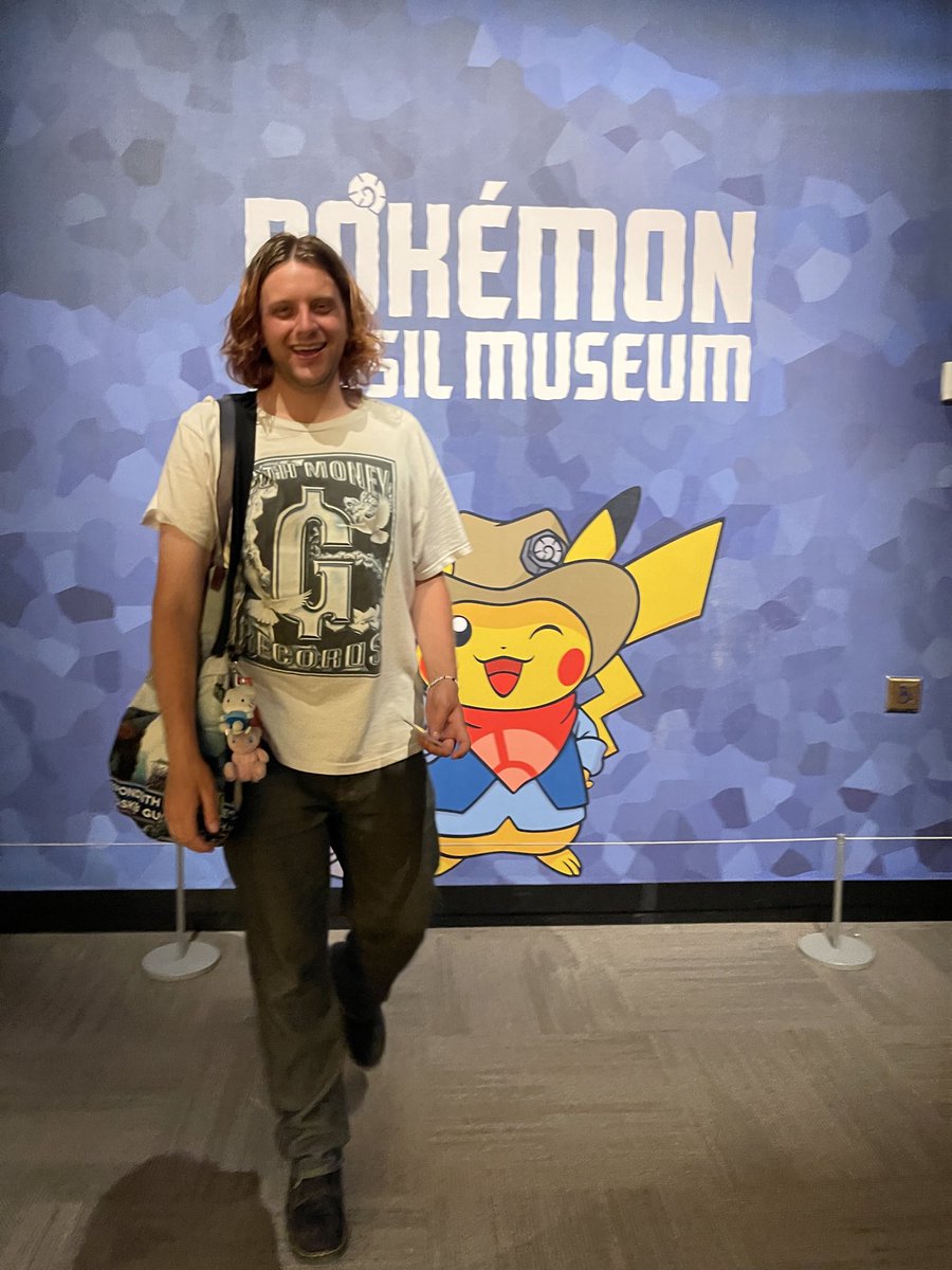 TheJupJup's tweet photo. Pokemon fossil museum with my ♡ https://t.co/u9nR0A8RyQ
