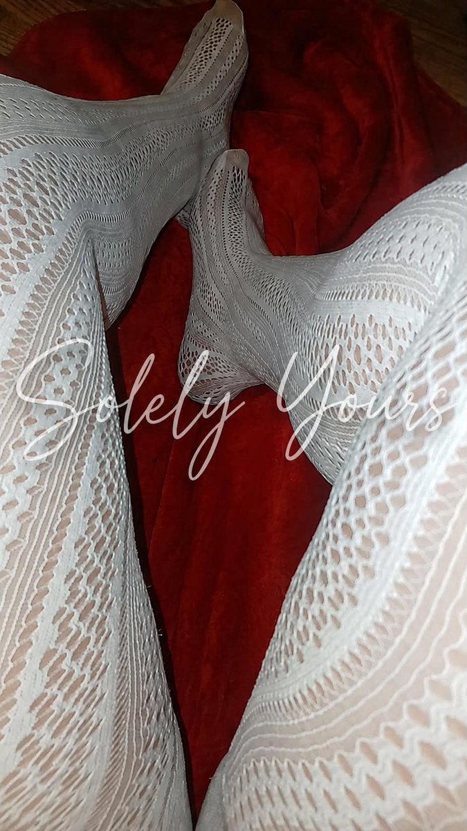 SolelyYours28's tweet photo. These thighs weren’t made to be ignored 🫶😋
#thick #thighs #feetfetısh #feetworshi̇p #sellingcontent https://t.co/MHLAddfImB