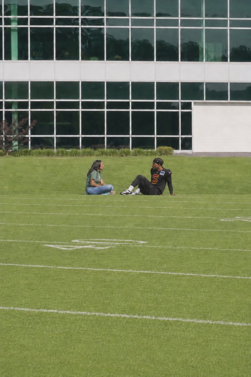 FootballCravee's tweet photo. After a long day at Commanders Camp, Jayden Daniels and his mom get some much needed bonding time. ❤️ https://t.co/EJSE1qOCyN