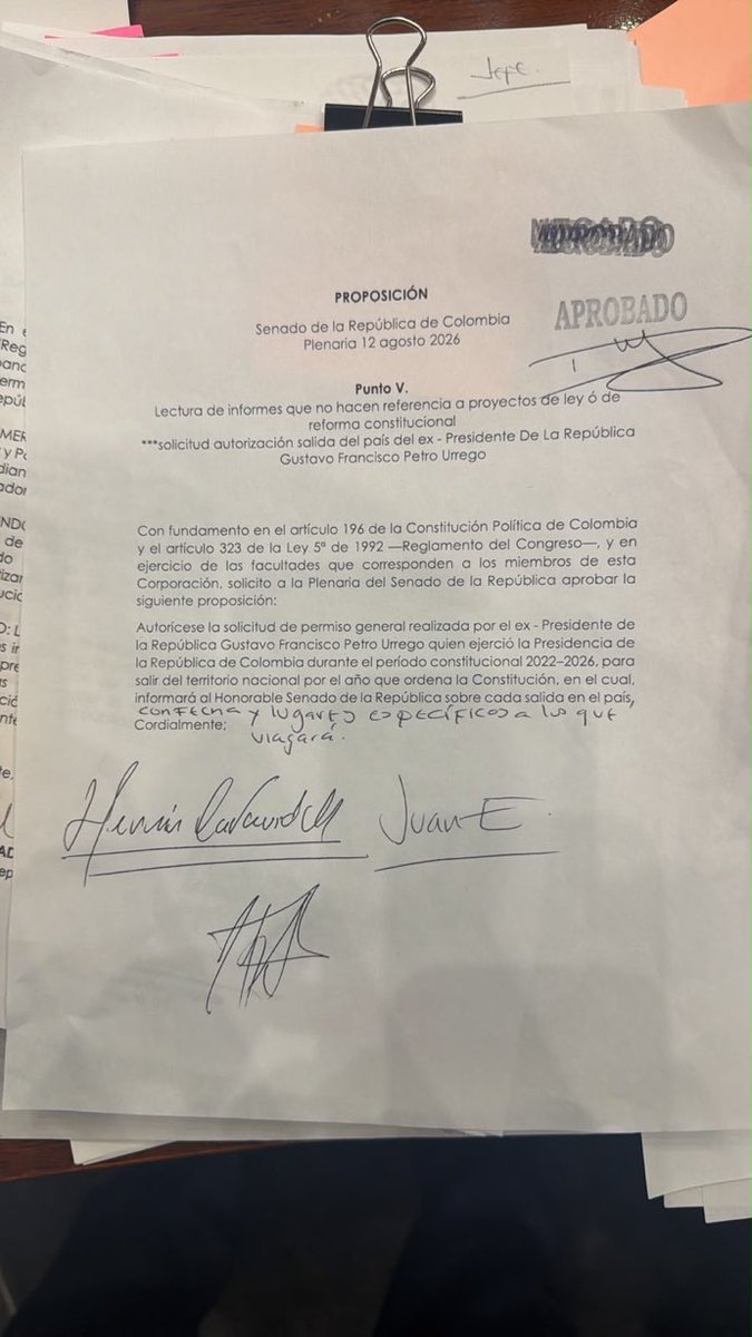 NEPTUNO92073415's tweet photo. Darle permiso de fuga a este Malnacido @petrogustavo es una burla a todos los Colombianos, una vez salga del País, la muerte del Coronel Dávila quedará en la impunidad, señores @SenadoGovCo USTEDES SON UNA PUTA VERGÜENZA https://t.co/eCBnpwEF2n