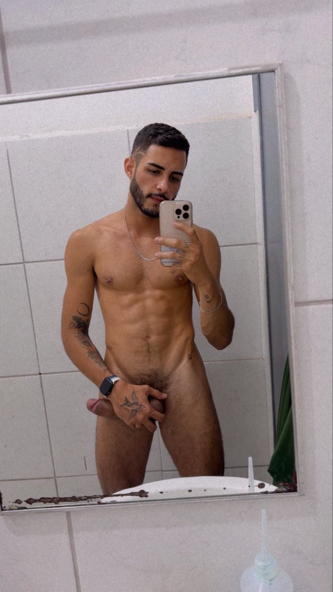 AVANCINI888's tweet photo. Magrinho, gostam? 🔥 https://t.co/HBp9QfKmGk