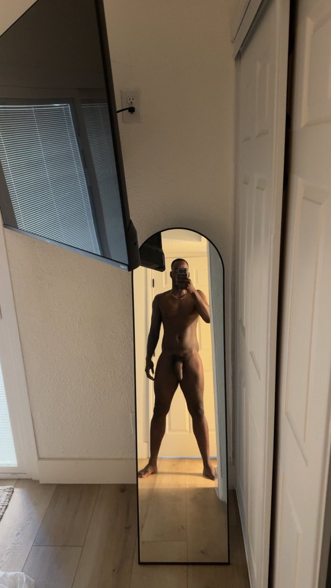 itsKingPluto's tweet photo. LA📢HEAVY DICK IS IN TOWN😈 https://t.co/mhPvHE290R