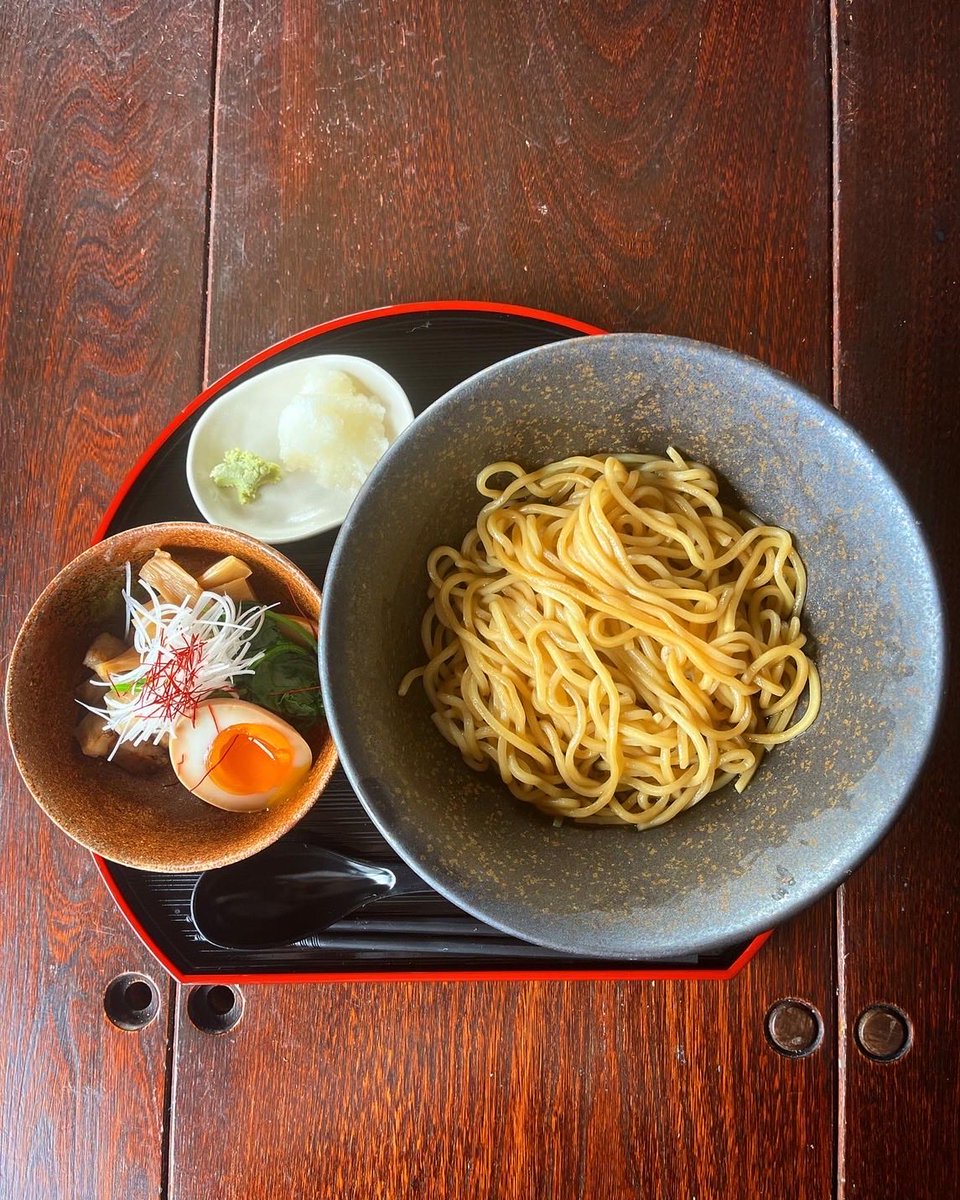 sakai_ramen's tweet photo. おはようございます🌻
限定
【冷やし鮪中華そば】
🈺月〜土曜日(日祝日休)
⏰11〜14時(L.o)
ご来店お待ちしております。
#DiningBarさかい
#ダイニングバーさかい
#まぐろラーメン
#油そば
#茨城グルメ
#土浦グルメ
#荒川沖駅 https://t.co/yQ622t5NGM