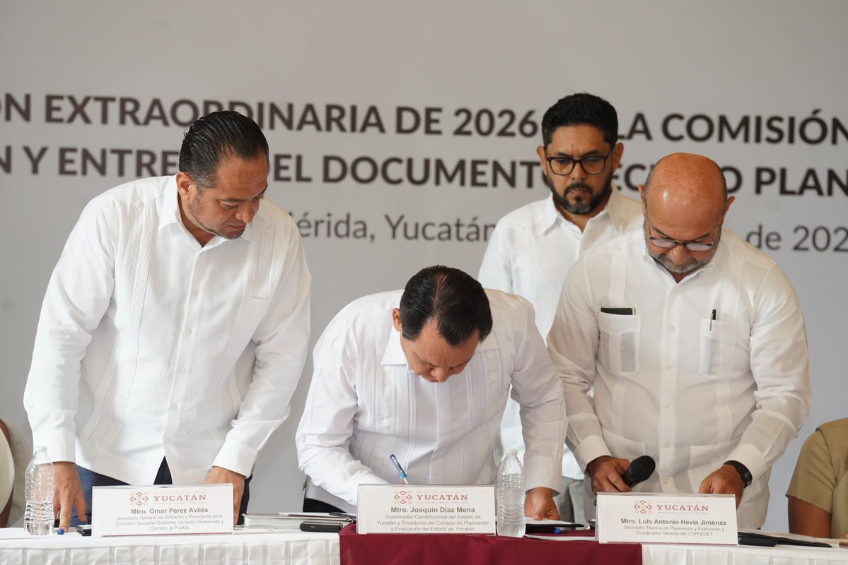 FTorresRivas's tweet photo. Nuestro gobernador @huachodiazmena presentó ante el COPLEDEY el Plan Bienestar Metropolitano, una propuesta construida junto a más de 34 mil personas en foros, encuestas y mesas de trabajo. https://t.co/vrkhsHXuwp