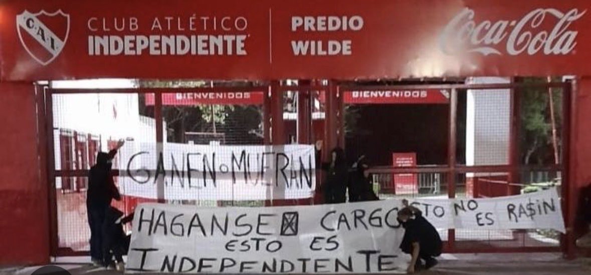 vaniigud's tweet photo. No se de quien es esta foto pero es muy oportuna https://t.co/Q4uhAoqHj1