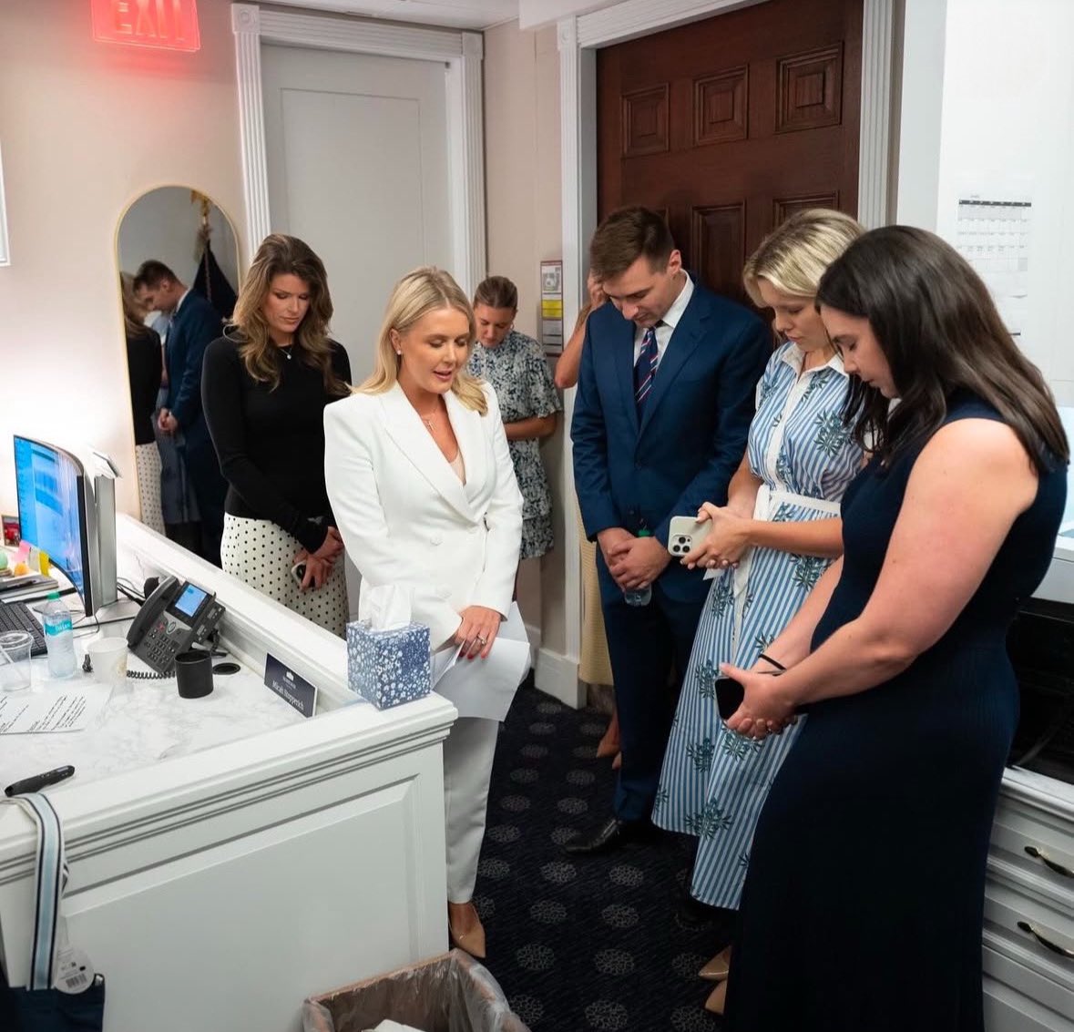annamlulis's tweet photo. Press Secretary Karoline Leavitt prayed before White House press briefings—glorifying God in one of the most significant places in the world.

We need more of this.

Jesus is Lord. 🙏 https://t.co/e6fpbWF20N