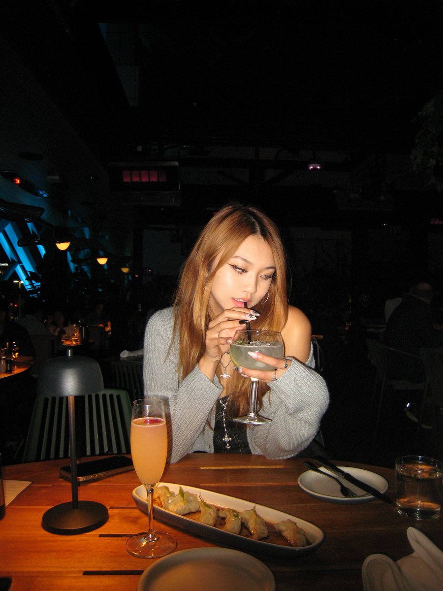 yeoubilyn's tweet photo. lets get drunk and nasty :3 https://t.co/fZXCa4cGQ4