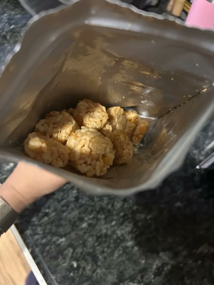 tummonci's tweet photo. Treat yourself and share a sweet surprise! These crispy mango rice crackers are perfectly crunchy with a hint of tropical flavor https://t.co/3ZemXQl3SM