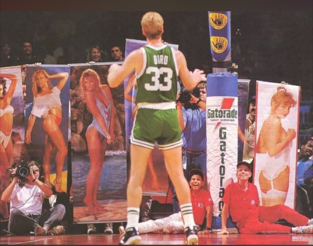 OldSchoolBoston's tweet photo. Larry made both free throws 1989. @celtics @ChristianArcand @YvanMontgury https://t.co/LqH7wGY2fC