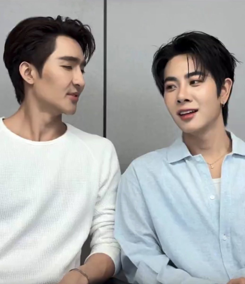 benten240940's tweet photo. เราจะมองกล้องไปทำไม คนข้างๆน่ามองกว่าอีก 🤭🤭🤭🤭🤭🤭🤭🤭🤭🤭🤭

#เอิร์ทมิกซ์ : #EarthMix https://t.co/TT1UCtbLcy