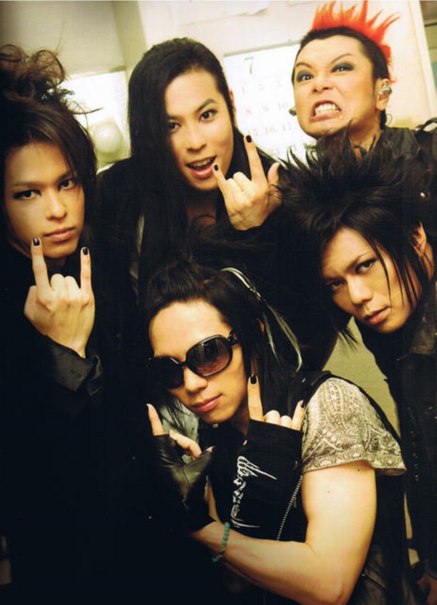 A_T_M_K_unaju's tweet photo. #このバンドorミュージシャンを分かったらリプ・100いいね目指す
ヒント：ロックバンド元Janne Da Arcのヴォーカリストであるyasuによるソロプロジェクトで、2007年の始動以来、圧倒的な歌唱力とキャッチーかつ激しいハードロックサウンドで絶大な人気を誇っており、2017年よりyasuの体調不良のため長らく活動休止中ですが、2025年に入り「サブスク完全解禁」や未発表音源「君がいるから」の配信、初となるMV集『ＡＭＰＭ』の発売、そしてフィルムライブツアーの開催など、project〝暴れろ!!!!!〟と銘打った活発な動きを見せ、再び大きな注目を集めています