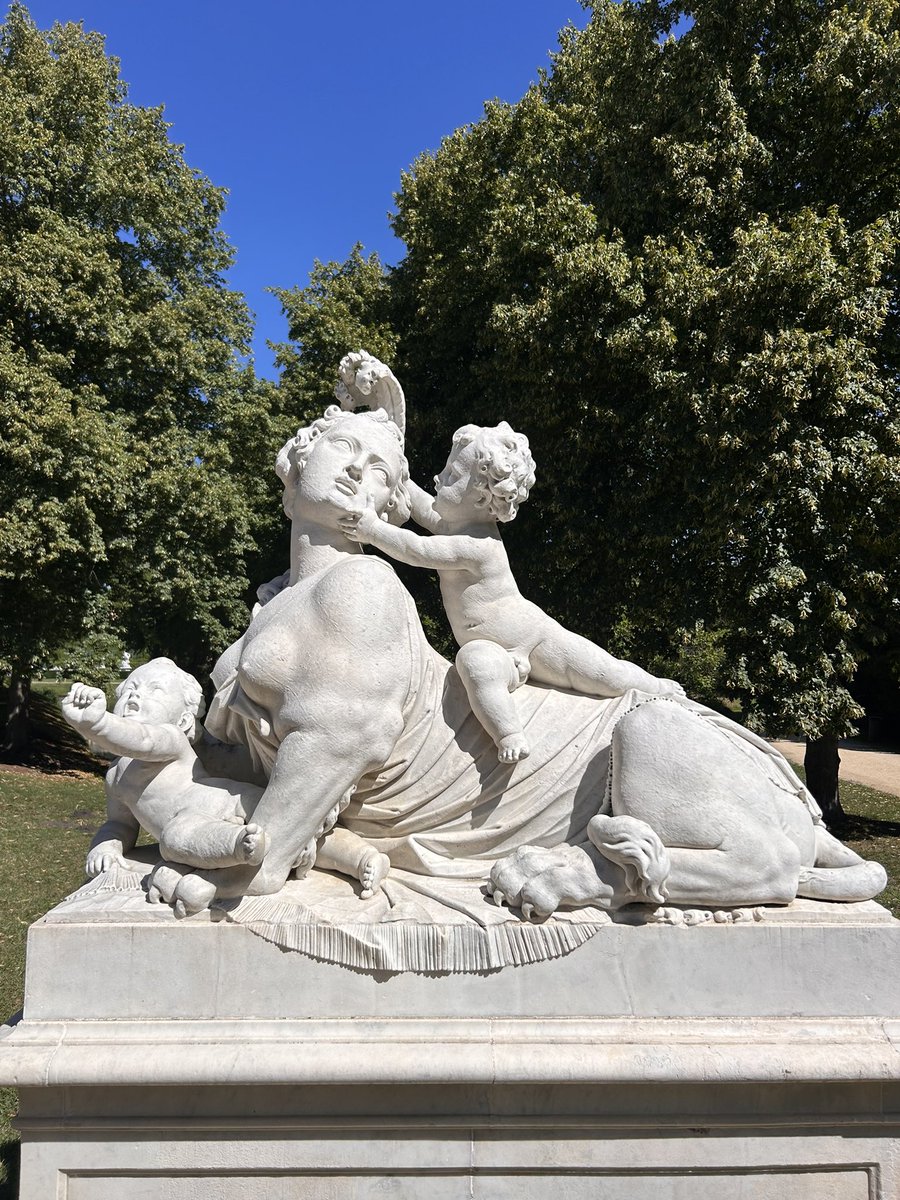 AlexanderTempel's tweet photo. Sfeerbeeld #sfeer #potsdam #sanssouci #berlinnn https://t.co/TtQk3GGQm3
