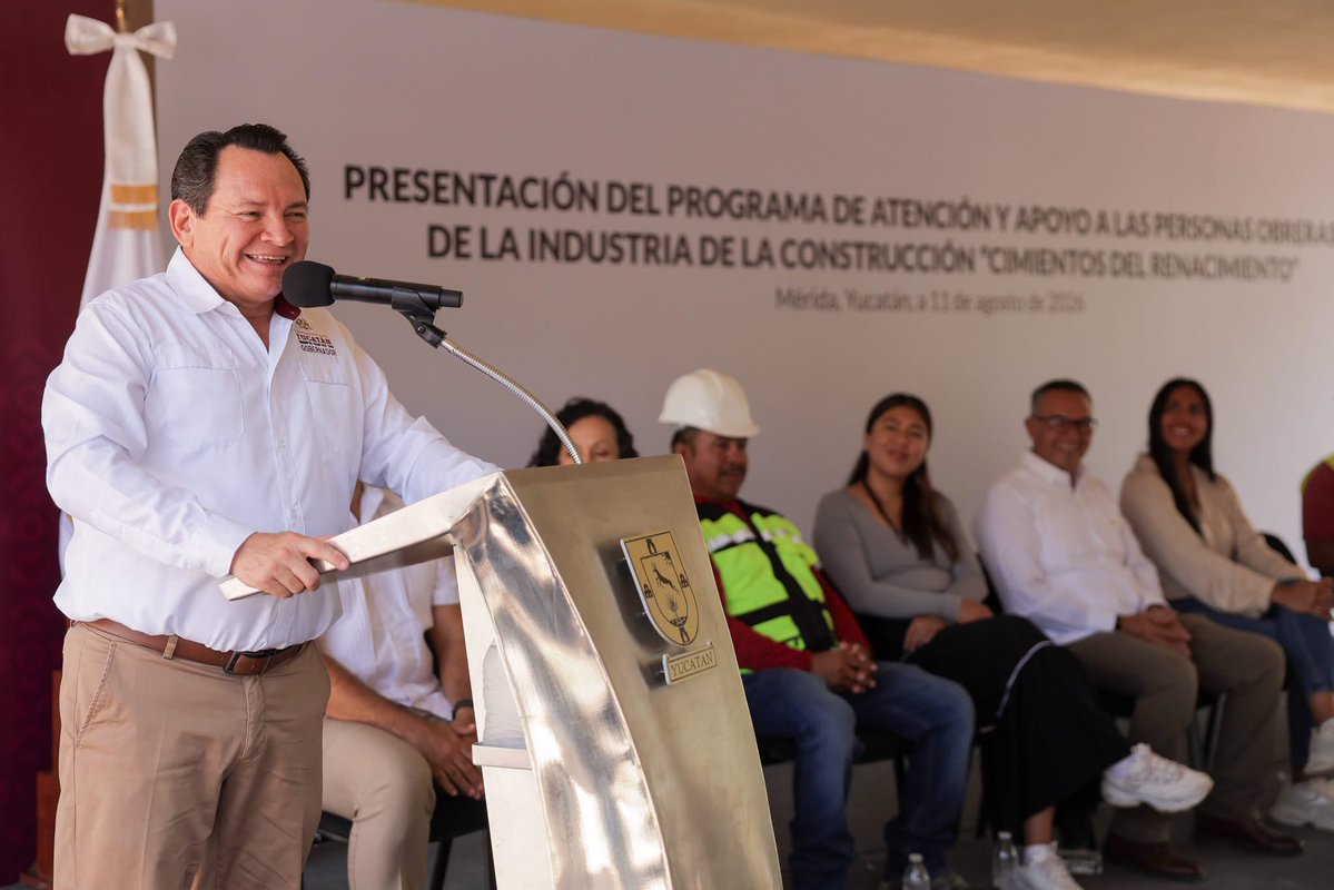 FTorresRivas's tweet photo. Acompañé al gobernador @huachodiazmena en la puesta en marcha de Cimientos del Renacimiento, un programa que fortalece la capacitación, seguridad y oportunidades de las y los trabajadores yucatecos de la construcción. https://t.co/pHg4klxaQ2