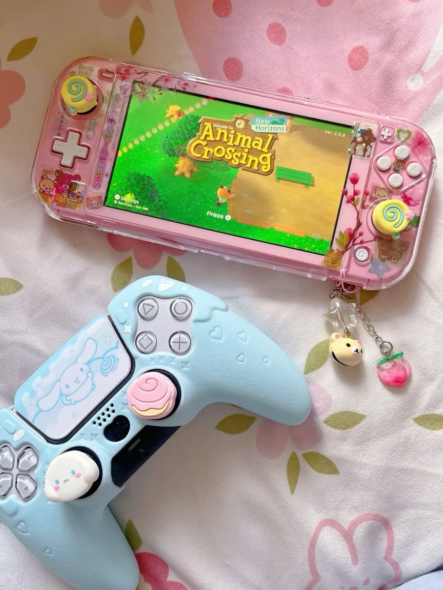 moonxkittyyy's tweet photo. When I say I’m a gamer this is what I mean!!! 🕹️💋✨🩷 https://t.co/wxcCIVr3Pe