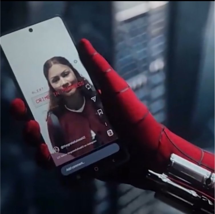 lorxell's tweet photo. Am I the only one who finds it a loser behavior that Peter Parker loses contact with his friends from high school, and then spends the next 4 years cyberstalking them and making zero other friends? https://t.co/hoNqe7VhLH