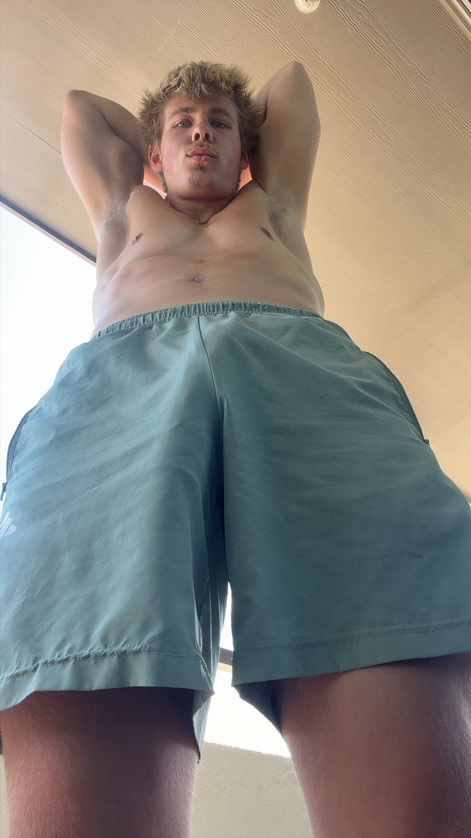 AdamXyoungg's tweet photo. I wonder who’s freaky enough to click the link in my bio 🌶️🔗😈 https://t.co/YbIcnDHQs8