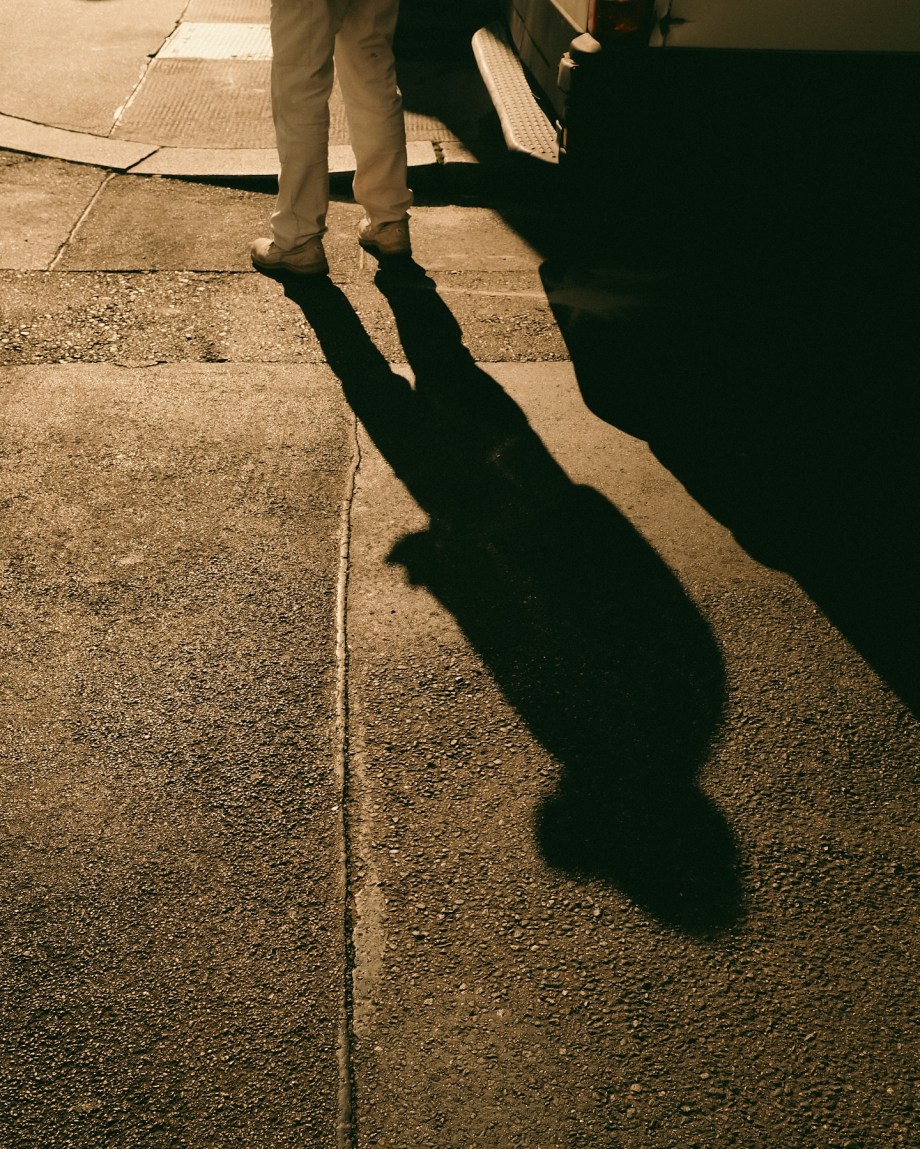 ssipyong's tweet photo. Just wandered the city streets and caught this perfect mid-afternoon shadow play – urban vibes hit different when you least expect it ， https://t.co/SsQECbHLHj