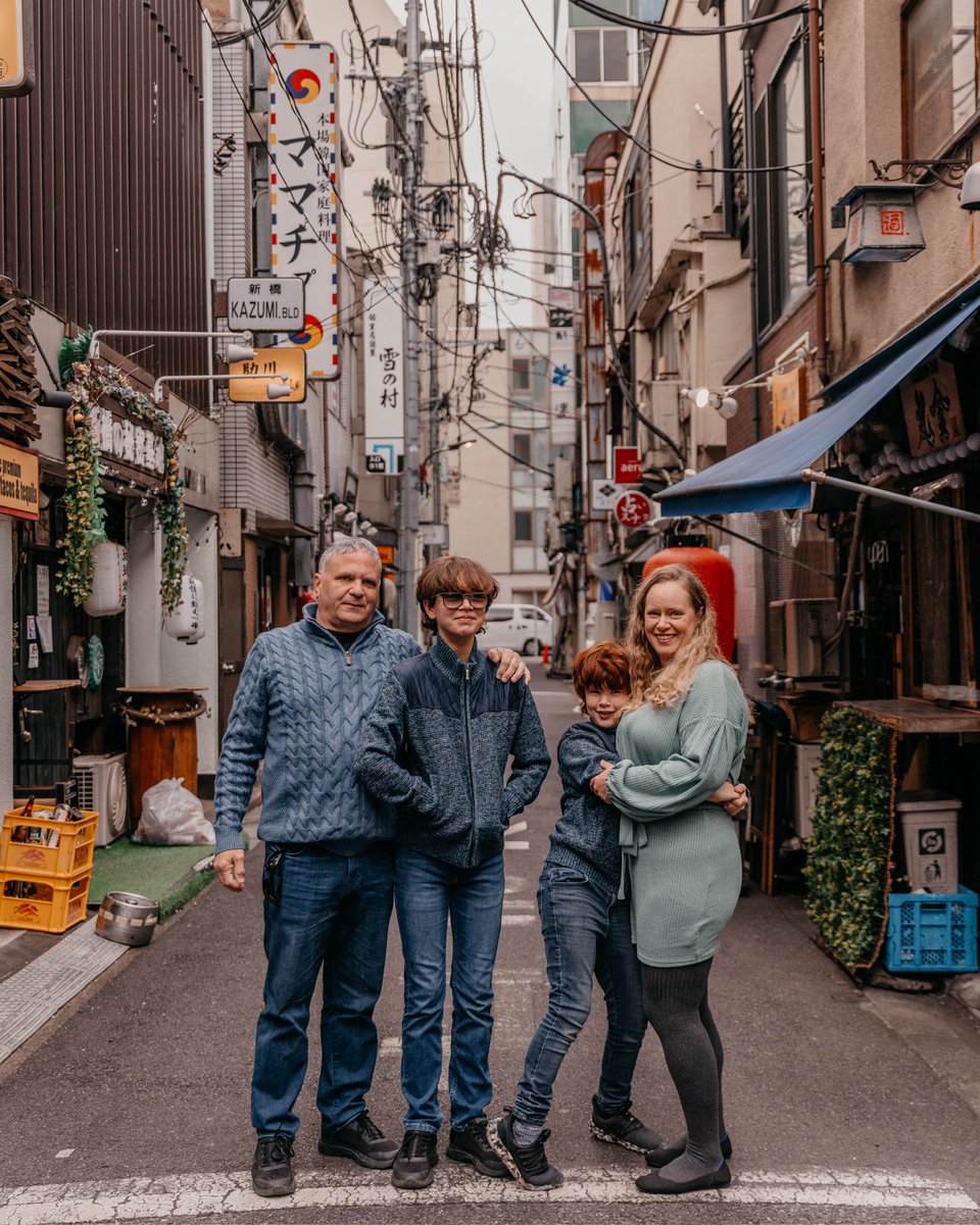 kilaparnell's tweet photo. Just a short walk and a few great photos.
Perfect for families visiting Tokyo.
Reach out to plan your session.

.

.

.

.
#tokyofamily #tokyophotographer #familyphototokyo #tokyophotoshoot #tokyoportraits https://t.co/Eie66TfEry