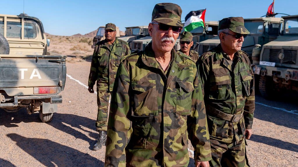 TalebSahara's tweet photo. El ÚNICO actor que está enfrentando a Marruecos de forma sólida y real AHORA es el ejército saharaui, quien declaró la guerra a Marruecos en 2020 y continúa HOY en una lucha continua contra el régimen marroquí SIN APENAS NINGUNA APOYO. 

Todo lo demás, palabrería y tibiezas. https://t.co/Ra74RK7Oq1