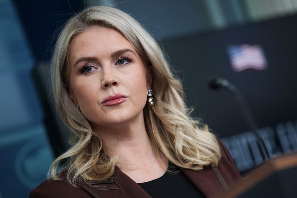 Forbes's tweet photo. Karoline Leavitt Stepping Down As White House Press Secretary To Focus On Children
https://t.co/ie2dkMiWkk https://t.co/QXfAufq5Jz