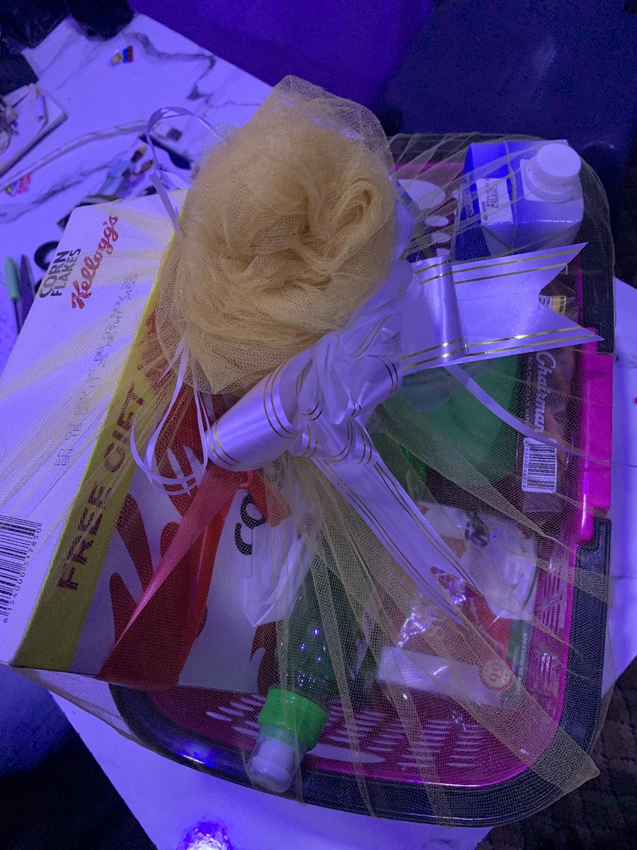 kayayo64's tweet photo. This well curated Provision hampers received from @Odunayolizzy264,You are a real one 💯✅.
 I’m genuinely grateful❤️.Thank you so much for your kindness  @Alexbizzy07 .May God continue to bless you, replenish your pocket,and reward your heart of giving. I truly appreciate this . https://t.co/H4twrPCQR9