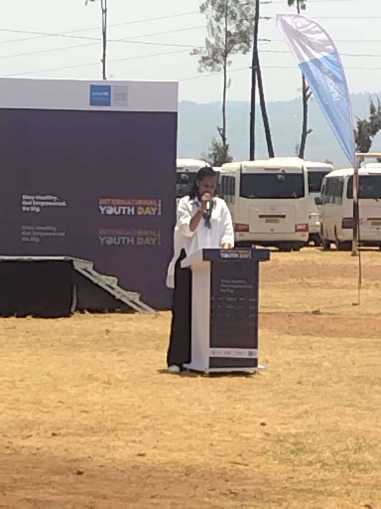 RutungaS's tweet photo. @GasaboDistrict @CityofKigali @Gasabo_District @RwandaYouthArts #Ministerofstate yasabye urubyiruko gukomeza Gukunda igihugu bagatanga imbaraga zabo mu kucyubaka kandi vuba,yijeje urubyiruko kandi ko Minisiteri izakomeza kubaba Hafi muri gahunda zose zigamije kubateza imbere. https://t.co/awR1a8Ckxe