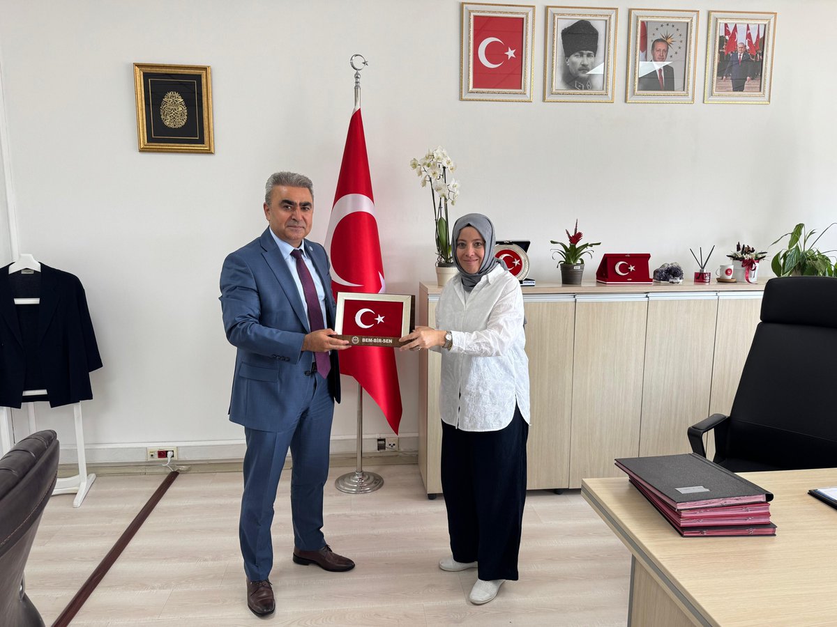 BBSANK1's tweet photo. Ankara 1 No’lu Şube Başkanımız Turan Uzun ve Yönetim Kurulu ekibi ile birlikte, Keçiören Belediyesi Başkan Yardımcılığı görevine atanan Mustafa Şen ve İnsan Kaynakları Müdürlüğüne atanan Emine Turan Teke'ye hayırlı olsun ziyareti gerçekleştirdi. https://t.co/oSyYgaMDfc