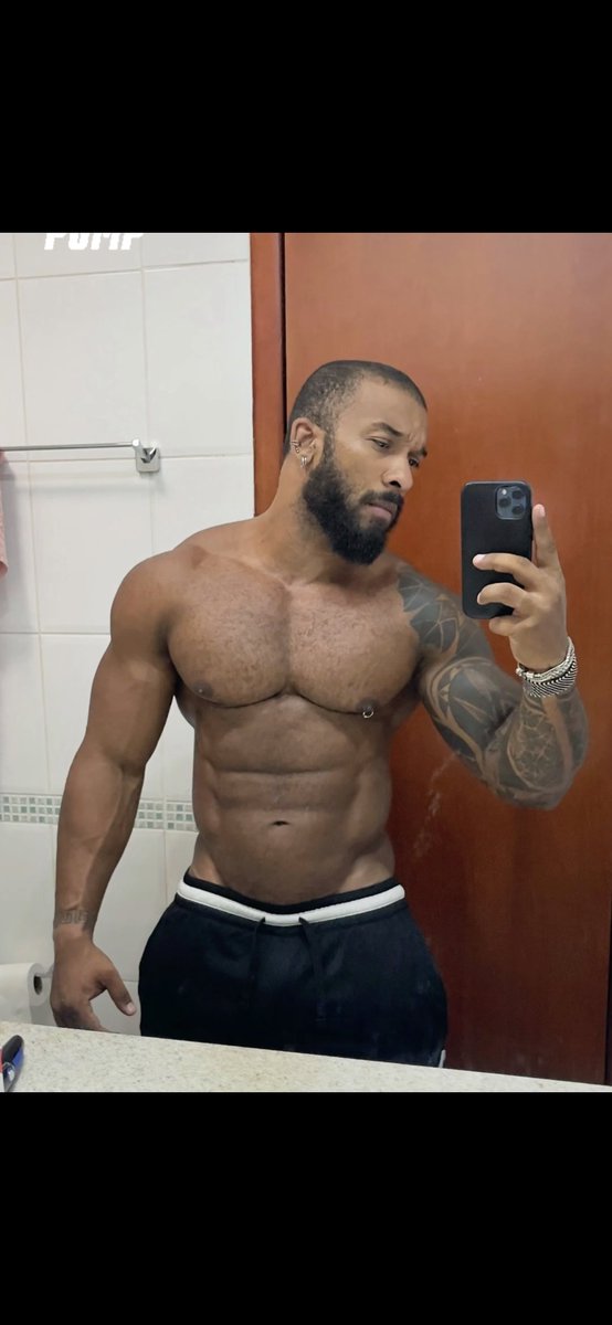 Goldbootyboy's tweet photo. This great , strong , virile Brazilian man shows us his best form on 
📸 @ hederalvez ON   IG https://t.co/GJwfczkFtM