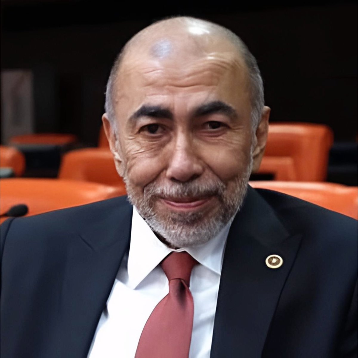 siyahsancakx's tweet photo. 🔴 Hastanede tedavi gören İYİ Parti Hatay Milletvekili Şefik Çirkin’in oksijen tüpü ve ambulansla meclise gelerek “HAYIR” oyunu kullandığı ve ardından yine ambulansla hastaneye götürüldüğü öğrenildi. https://t.co/N8WEjYPc1M