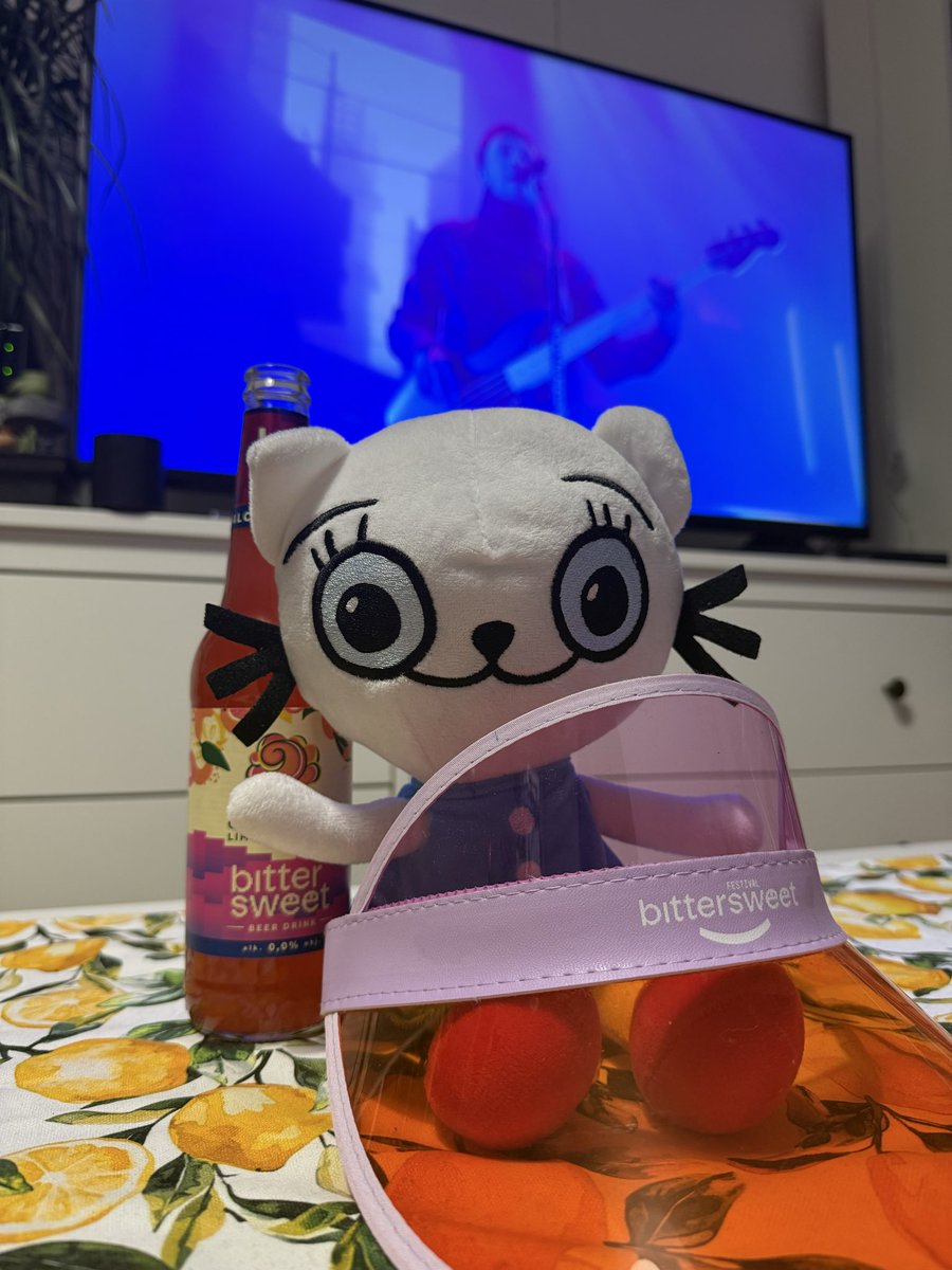 dawekla's tweet photo. Fajny ten sziget https://t.co/xKtszkLPu8