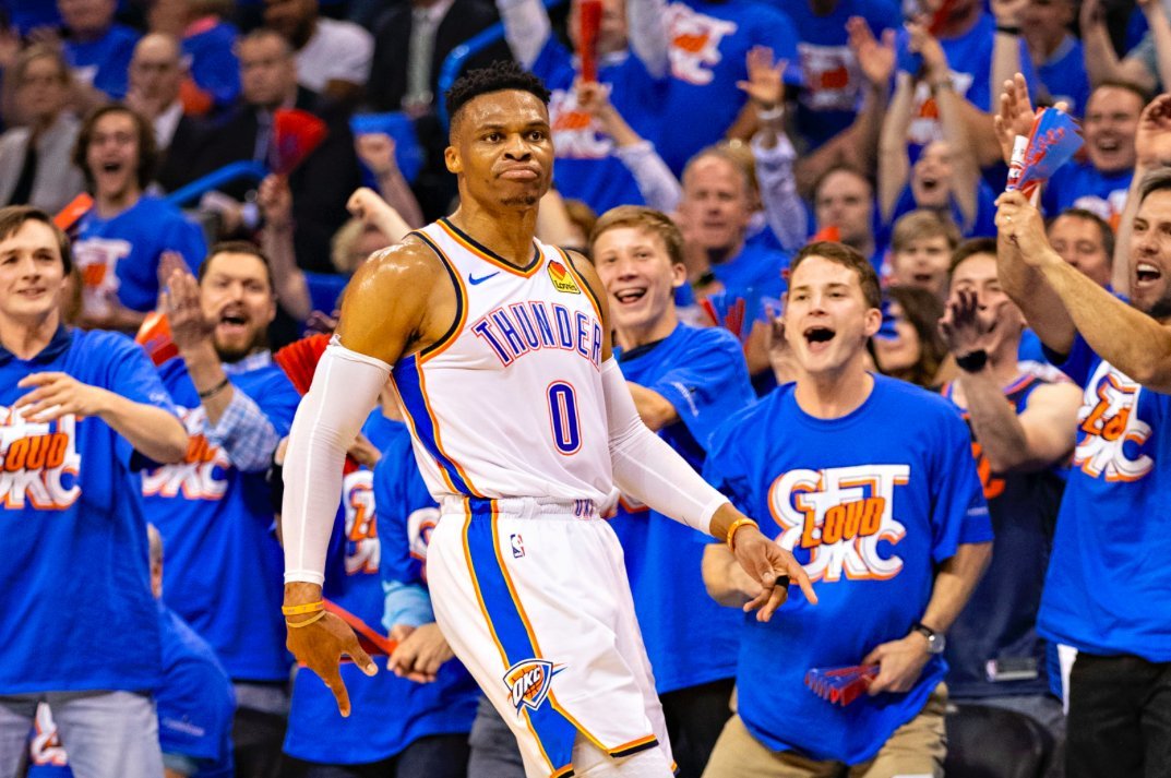 Leturcque's tweet photo. Mon joueurs préféré,  un des plus grand meneur de l'histoire, lui qui ma fait aimer le basket et le Thunder je sais pas quoi dire à part merci.
#Whynot https://t.co/kDAnzosTDQ