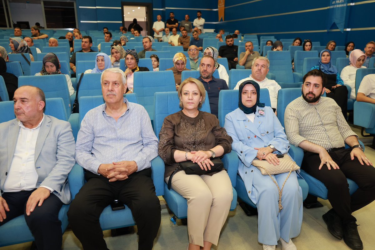 yyaseminozdemir's tweet photo. 📍#Gebze

@Akparti Gebze İlçe Başkanlığımızın düzenlediği Vefa Buluşması Programı’nda, geçmişten bugüne bu kutlu davaya gönül vermiş kıymetli yol ve dava arkadaşlarımızla bir araya geldik.

Rabbim birliğimizi, beraberliğimizi ve kardeşliğimizi daim eylesin.🤲💐
Bu vesileyle Rahmet-i Rahman'a kavuşan tüm dava arkadaşlarımızı, kıymetli büyüklerimizi rahmetle, minnetle ve dualarla anıyorum. Mekânları cennet, makamları âli olsun.

#MilletimizleÇeyrekAsır #TürkiyeGeleceğeHazır 

@RTErdogan 
@tugbaisikercan 
@AKKADINGM 
@akkadinkocaeli