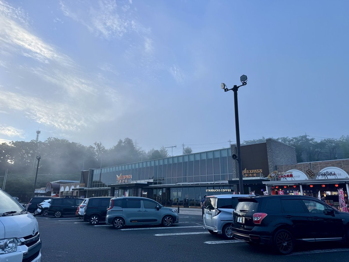 RZ34Taz's tweet photo. 談合坂
とりあえず諏訪湖まで行って、天気予報見て行き先考えよ https://t.co/26heRLCg7W