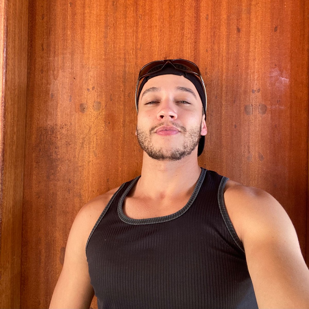 henriquecoelhin tweet picture