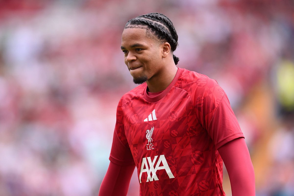 Plettigoal's tweet photo. 🚨🆕 Bradley Barcola is planned by Liverpool for the left wing. #LFC remain in negotiations with Paris Saint-Germain to reach an agreement until Deadline Day. LFC are confident. 0 minutes against Aston Villa tonight. 

Should Barcola join, 17 y/o super-talent Rio Ngumoha is expected to be used predominantly on the right wing.

@SkySportDE 🇫🇷🏴󠁧󠁢󠁥󠁮󠁧󠁿