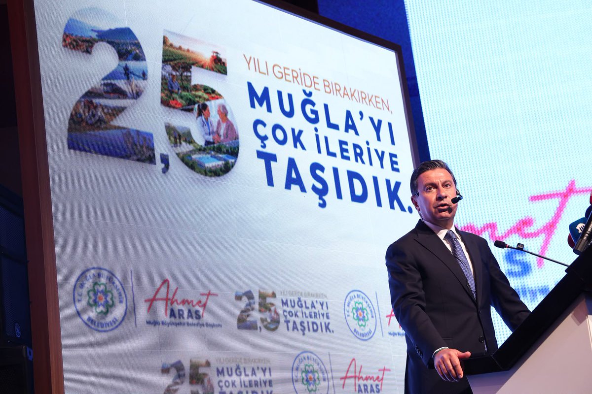 tayfunyilmazmbb's tweet photo. Bugün Muğla’mız için emeğin, ortak aklın ve vizyonun sahneye çıktığı büyük bir gurur günüydü.

Büyükşehir Belediye Başkanımız Sayın Ahmet Aras’ın 2.5 yıllık icraat sunumunu dinlerken; bu eşsiz kente kattığımız değeri ve geleceğe bıraktığımız kalıcı izleri bir kez daha yürekten hissettim. Başkanımız anlattıkça bizler gururlandık, bu kente hizmet etmenin ne kadar büyük bir onur olduğunu bir kez daha yaşadık. +