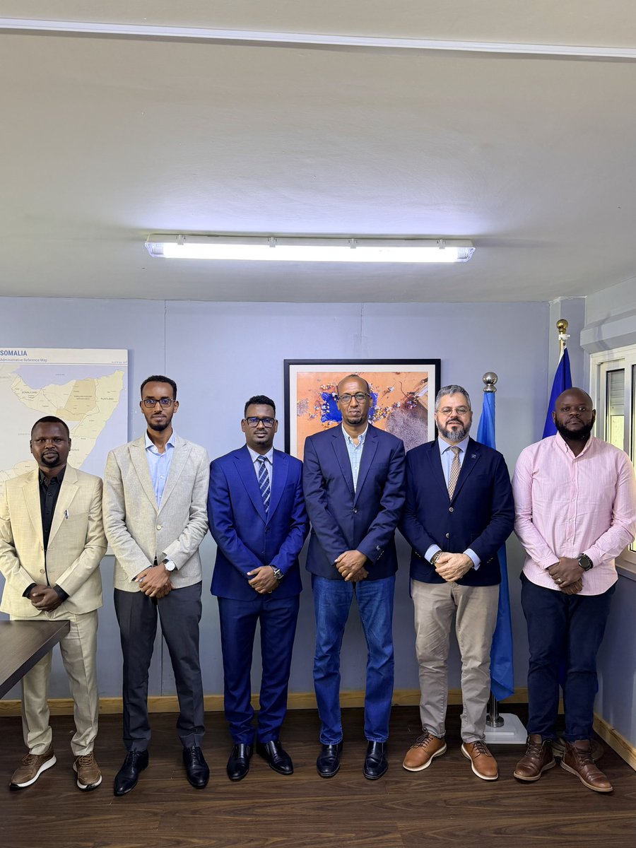 Ore_Osman1's tweet photo. Delighted to join fellow South West State Cabinet colleagues in a meeting with @iom_somalia Chief of Mission, Mr. @3mpereira, to discuss our shared priorities across key sectors.

We discussed strengthening cooperation on sustainable development, resilient communities, stabilization, migration, maritime security, and improved livelihoods across South West State.

Looking forward to deepening our partnership with IOM Somalia and advancing initiatives that deliver meaningful impact for our communities.

@UNmigration @CelestinFranz